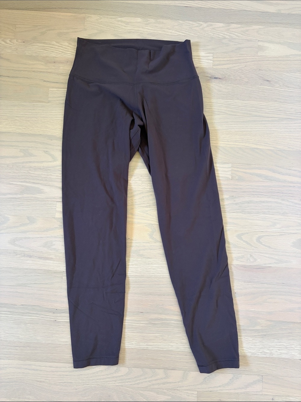 Aritzia High-Waist Butter Golden Cheeky Leggings in Dark Brown